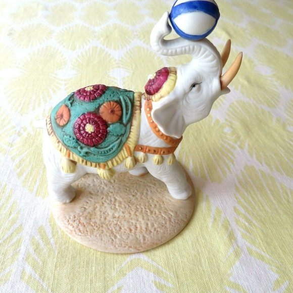 Hand Painted Porcelain Circus Elephant Figurine Figure Trunk Up Raised - Picture 2 of 12